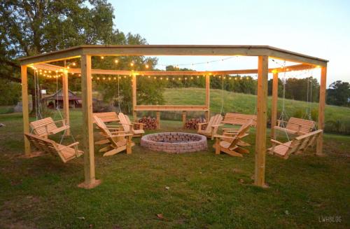how-to-build-a-pergola-with-a-fire-pit-by-little-white-house-blog-featured-on-remodelaholic